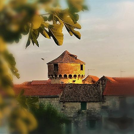 Dida Roko, Rustikalni Apartman S Terasom Kaštela Exterior foto
