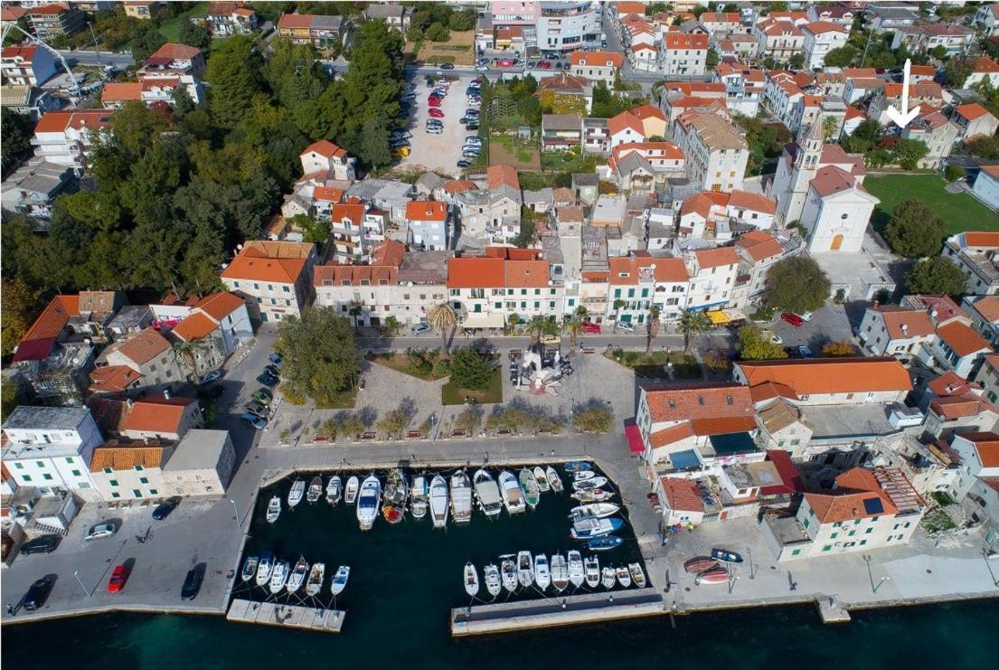 Dida Roko, Rustikalni Apartman S Terasom Kaštela Exterior foto